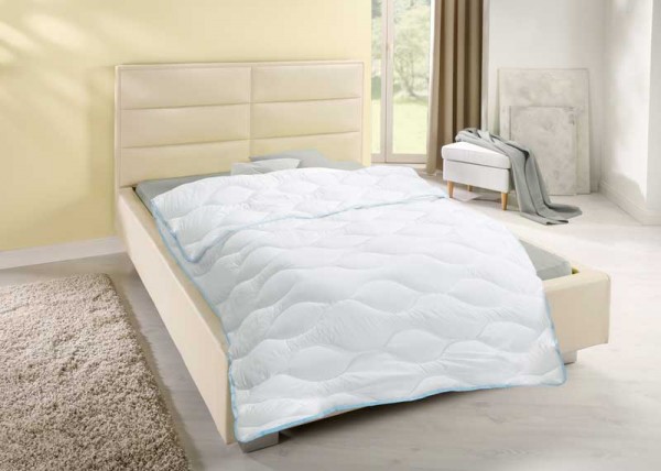 Steppdecke 200x200cm mit Hygiene Sanitized Beschichtung von KBT